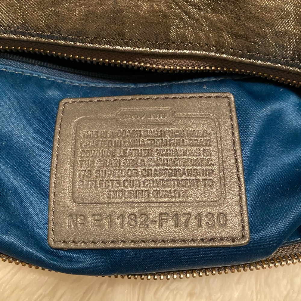 SILVER METALLIC COACH PURSE used - Picture 6 of 6